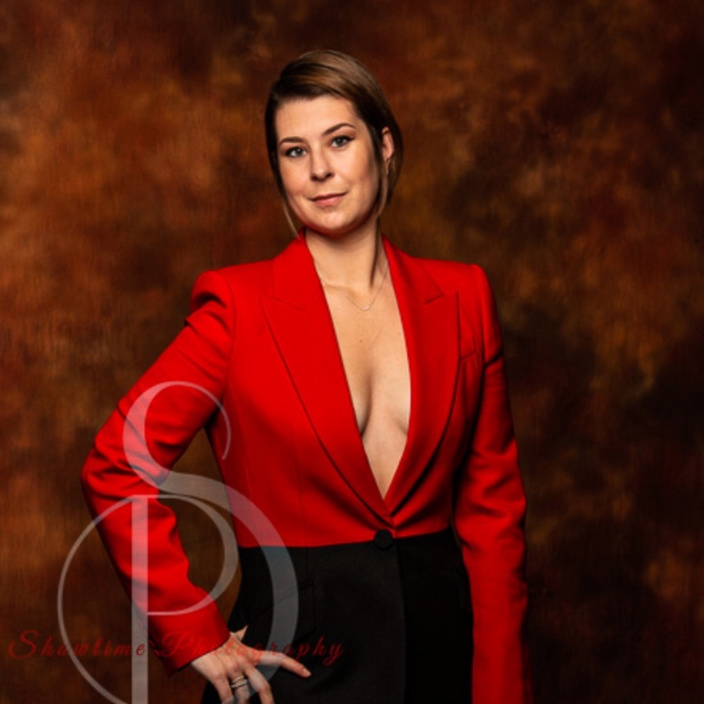 Meet your Posher, Alexandra